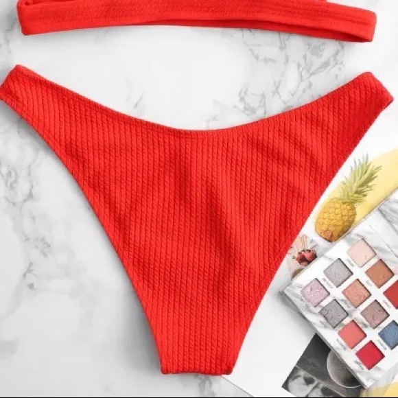 ZAFUL Textured Red Bikini Bottom -  M - Picture 3 of 5